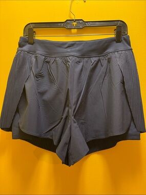 NWT 90 degree 2 in 1 shorts.